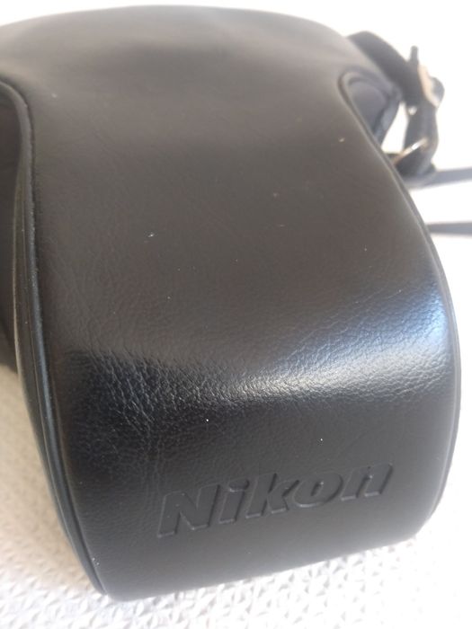 Máquina fotográfica Nikon  FE10