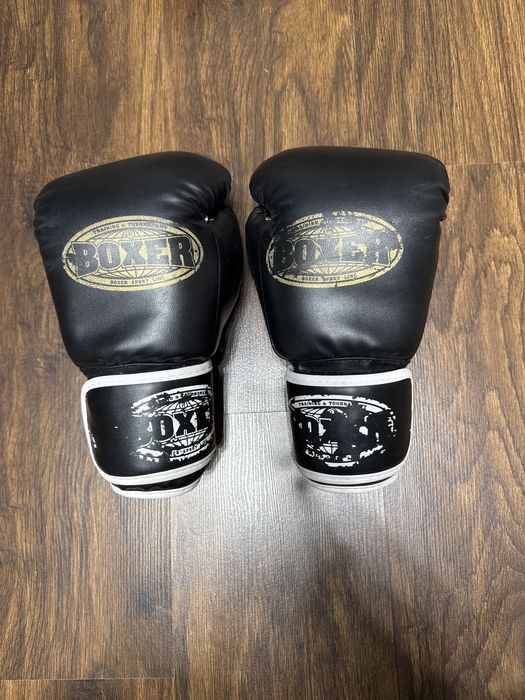 Боксерские перчатки BOXER 10oz