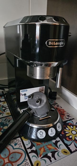 Máquina de Café Manual DELONGHI Dedica