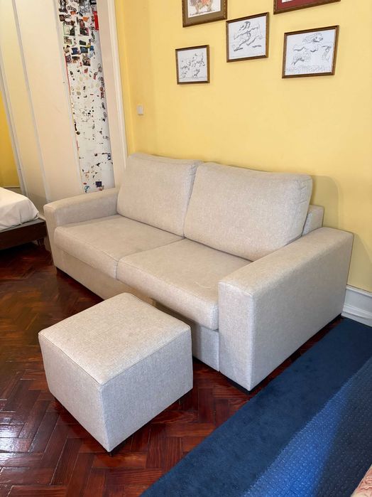 Sofa cinzento c/ pufe
