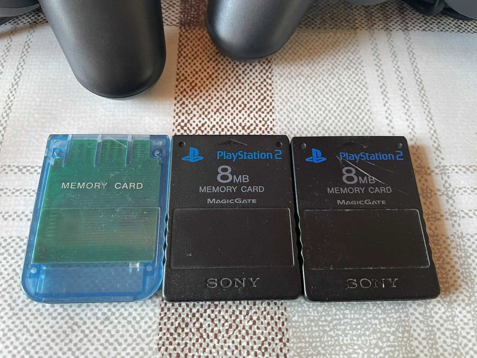 Konsola Playstation silver fat PS2 SCPH-50003 pady, gry, 3 karty