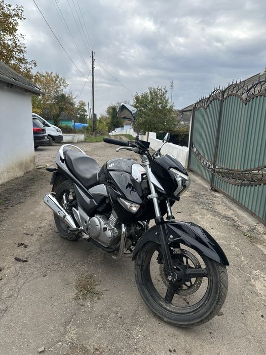 Продаю Suzuki gsr250