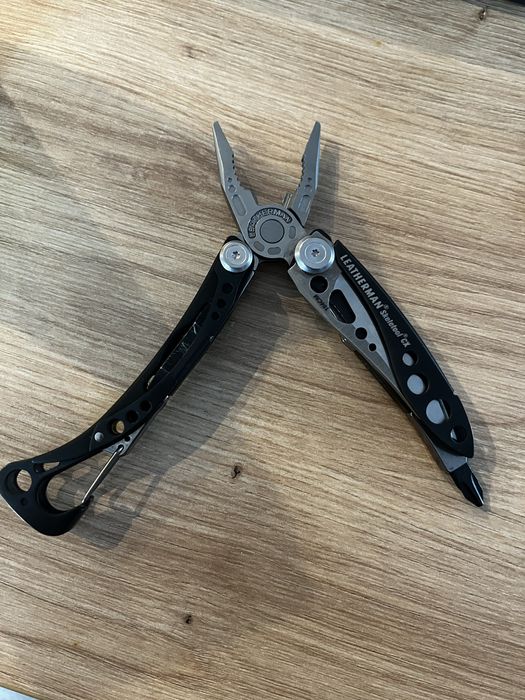 Multitool Leatherman Skeletool CX - Black / Silver 830923