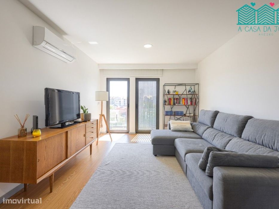 Apartamento T2 com Lugar de Garagem no Bairro do Liceu
