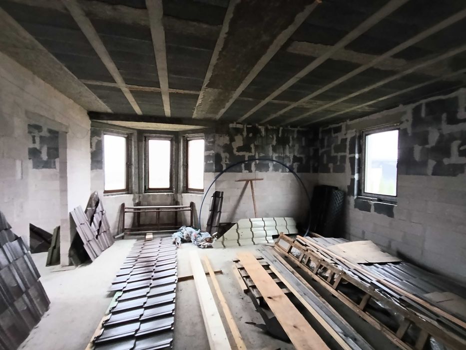 Wyjątkowy Dom Jednorodzinny z Dużym Garażem - Wałcz, Półwiejska