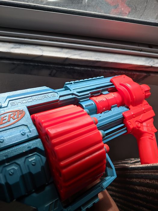 Nerf Elite 2.0 Shockwave com tambor – Excelente estado