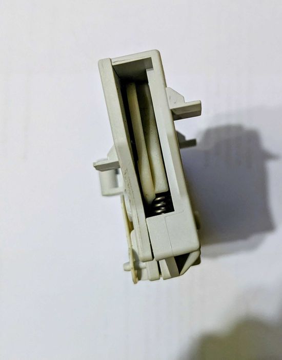 Замок люка (УБЛ) пральної машини Whirlpool AWT 2295 б/в