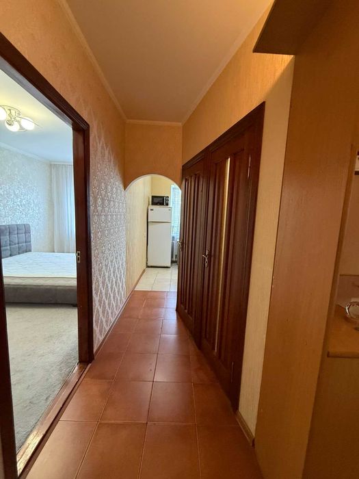 45203 Продаж 2к на Виставці , гарний стан , топ локація