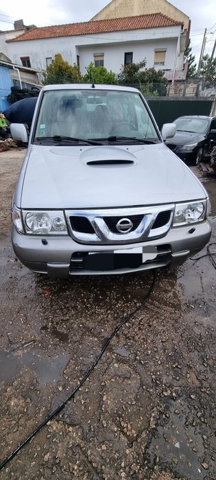 Nissan Terrano 2 pra vender à peça.