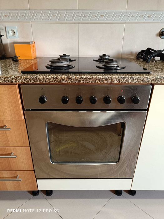Forno de encastrar eletrico WHIRLPOOL