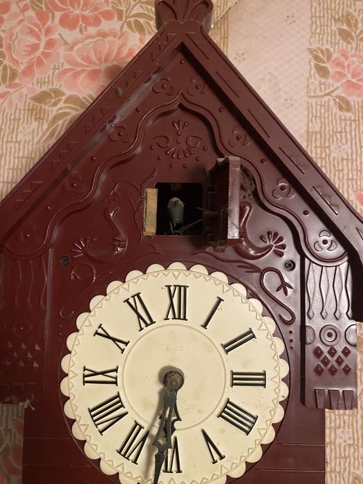 Продам настенные часы с кукушкой маяк