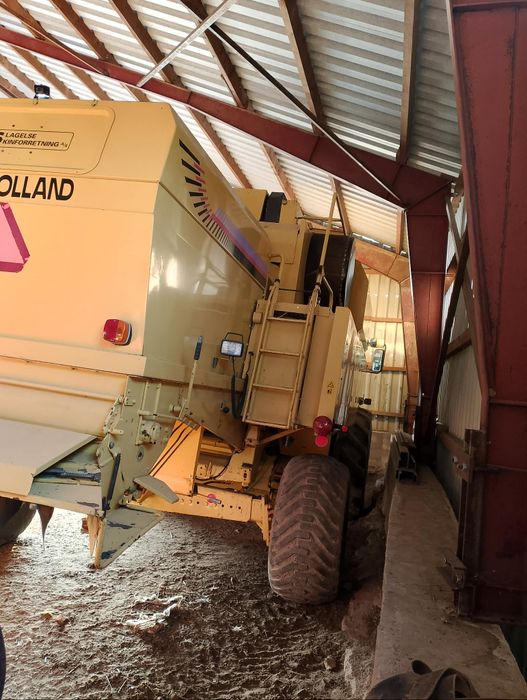 Kombajn New Holland Tx 68