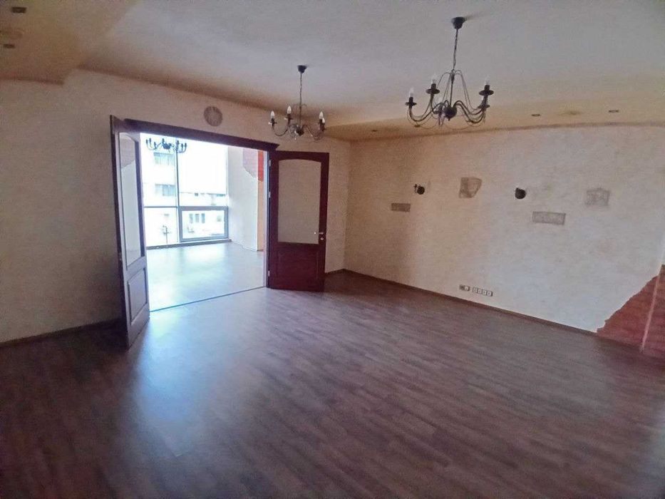 PA S4 Сдам помещение с ремонтом в Центре ул. Бакулина