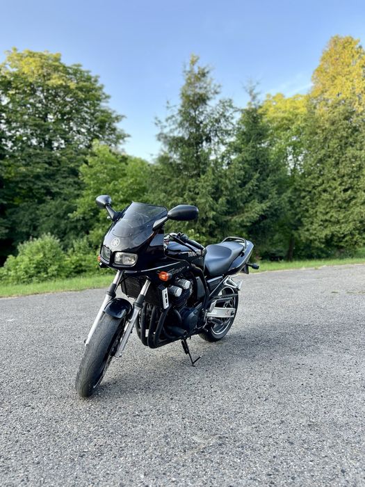 Yamaha FZS600 Fazer