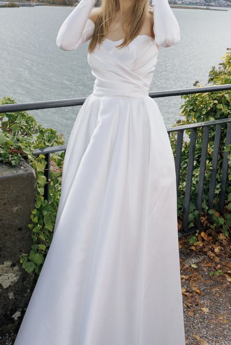 Elegancka suknia ślubna