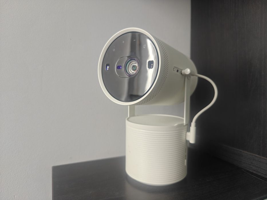 Projektor Samsung Freestyle 2 + dodatki