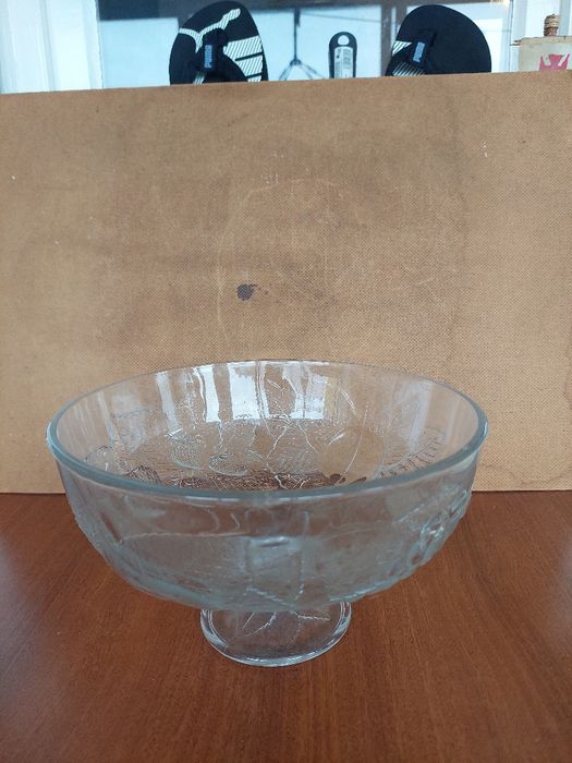 Fruteira em vidro trabalhado