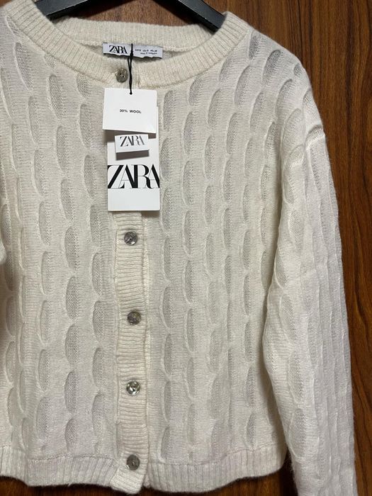 Nowy wełniany sweter Zara