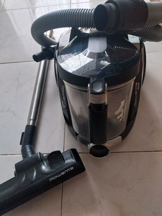 Aspirador liquidos/ solidos rowenta como novo