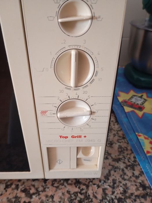 Microondas Moulinex top grill
