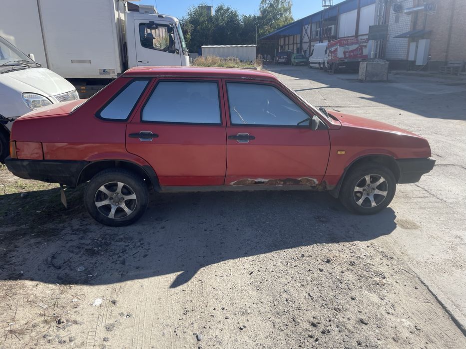 Автомобиль Ваз 21099