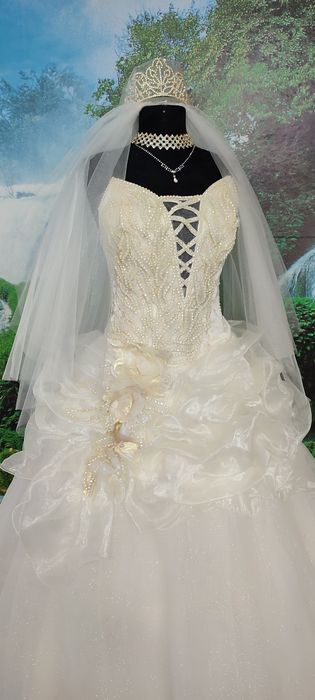 РОЗПРОДАЖ вісільніх суконь