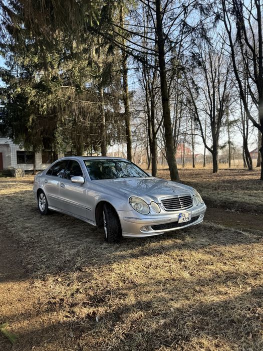 Mercedes-Benz E-class 211