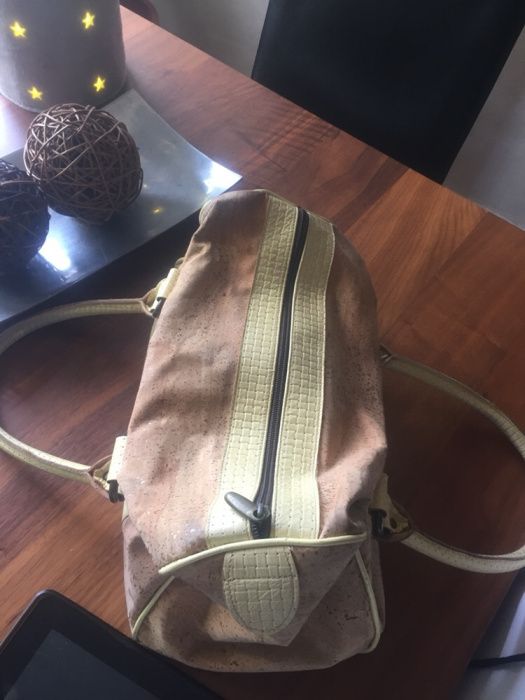 Vendo mala em cortiça originais