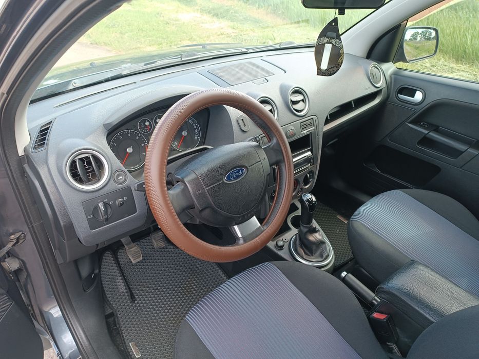 Ford Fusion 2010 VIN WF0UXXGAJUAM26402 фото оголошення 4 з 6