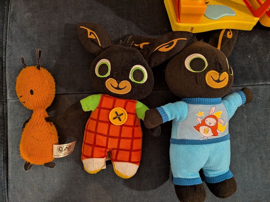 Bing domek, maskotki, plakat