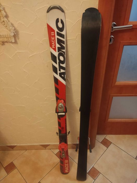Narty juniorskie _dziecięce Atomic Race 8 130cm