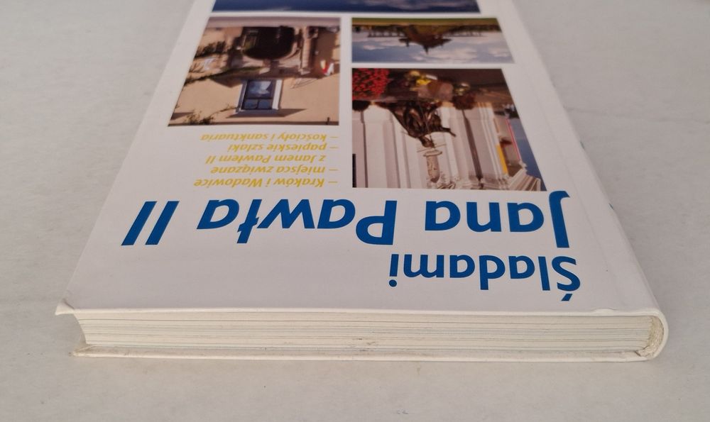 Śladami Jana Pawła II po Małopolsce.
Wyd. 2008, str. 247.
Wym. 125x225
