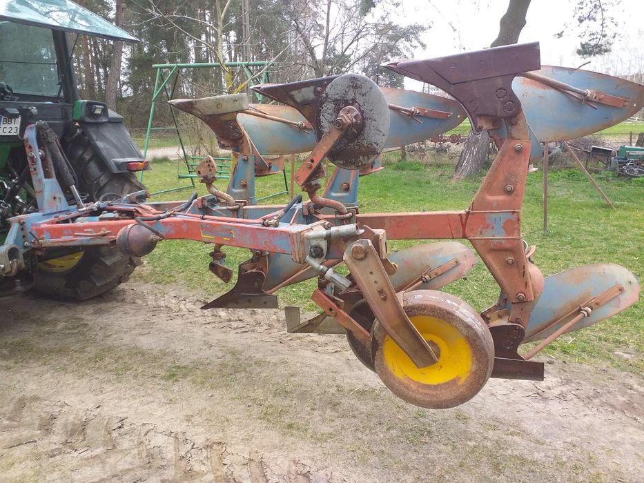 Pług overum 3 skibowe obrotowe