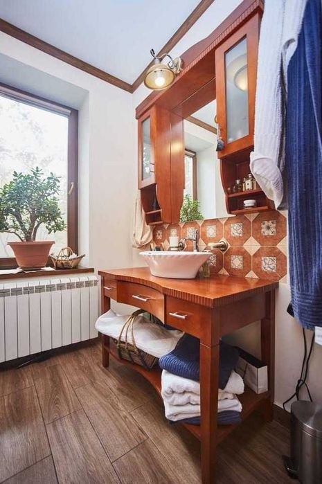 Продам добротный дом в Совиньоне! Красивый участок. Бассейн.