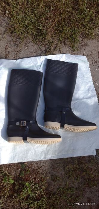 Нові жіночі ризинові чоботи 40 розміру,ціна 605грн.