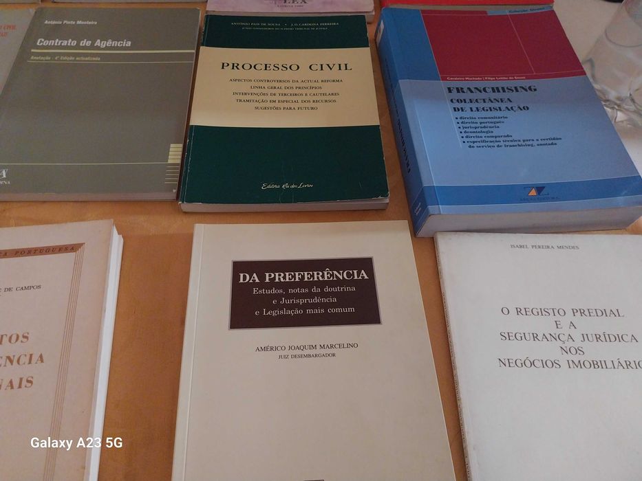 Livros de Direito a MUITO BOM PREÇO. Desde