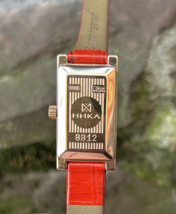 Годинник жіночий золото 585