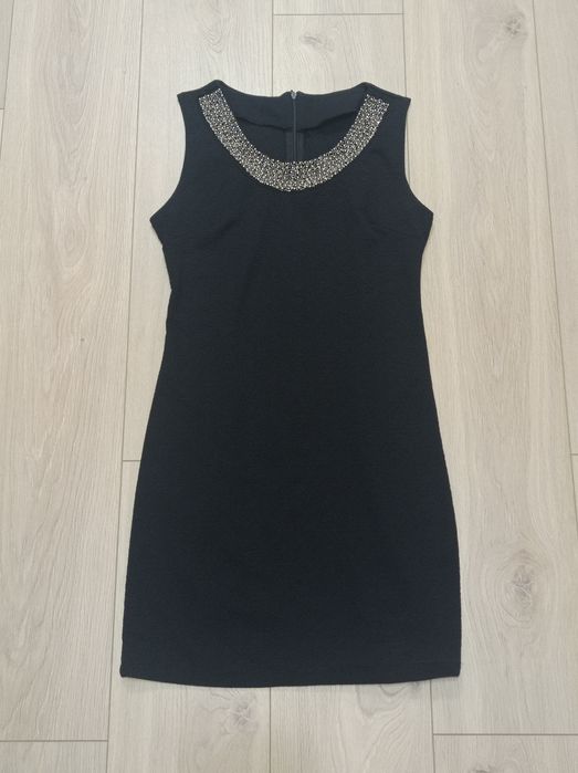 Чорна сукня, плаття