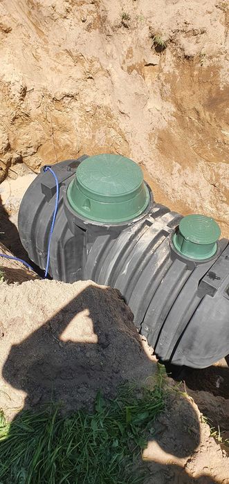 Przydomowe oczyszczalnie ścieków,zbiorniki na wodę.