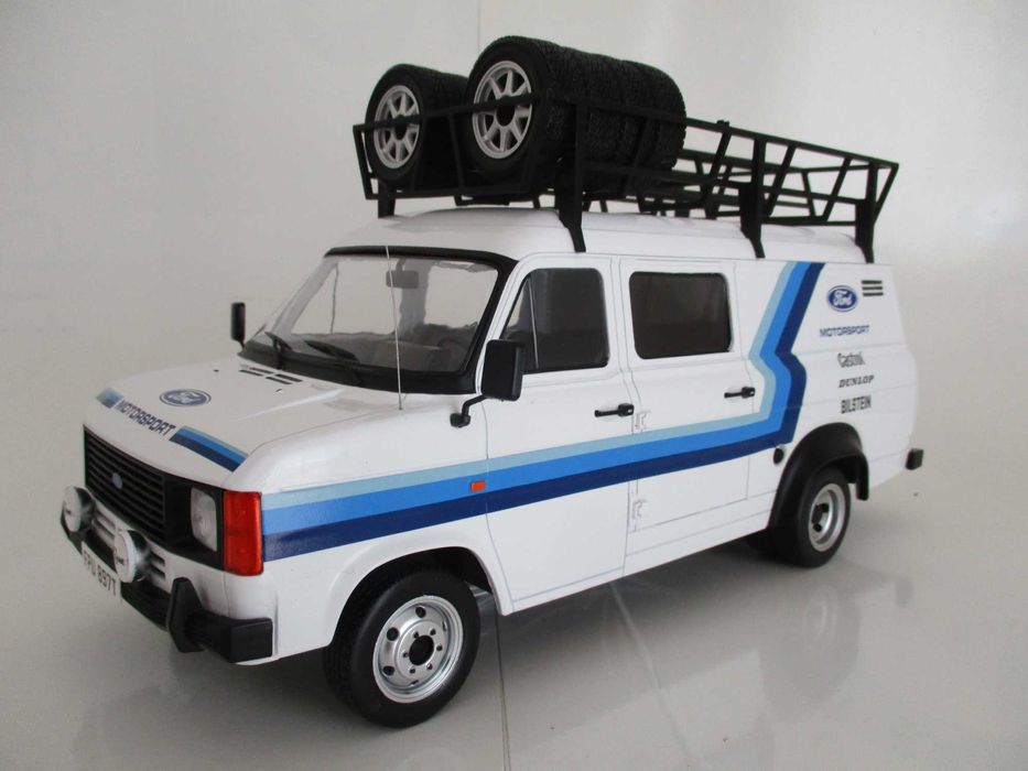 Miniatura da Ford Transit MK II - Escala 1.18
