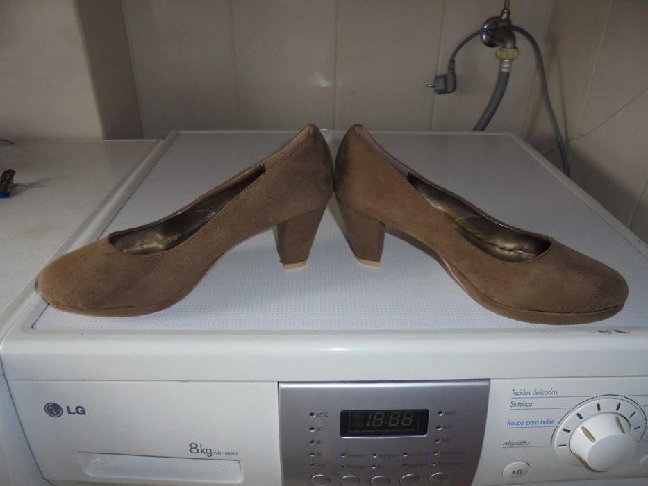 sapatos de mulher novos sem etiqueta