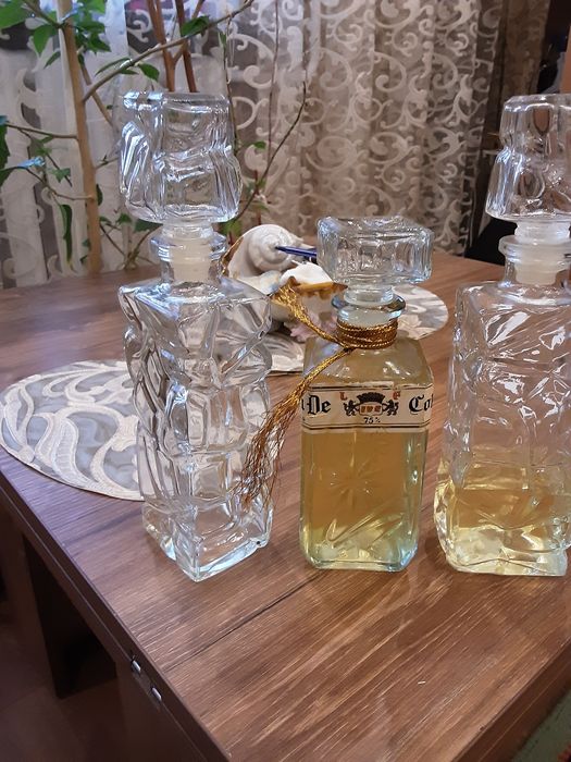 Продам кришталеві флакони 400гр