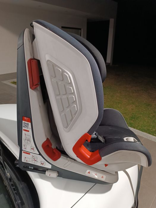 Cadeira Chicco bem estimada.