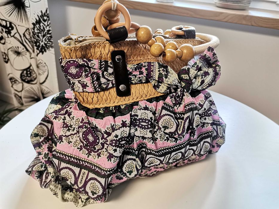 Torebka damska na różne okazje na innych aukcjach różne wzory i kolory