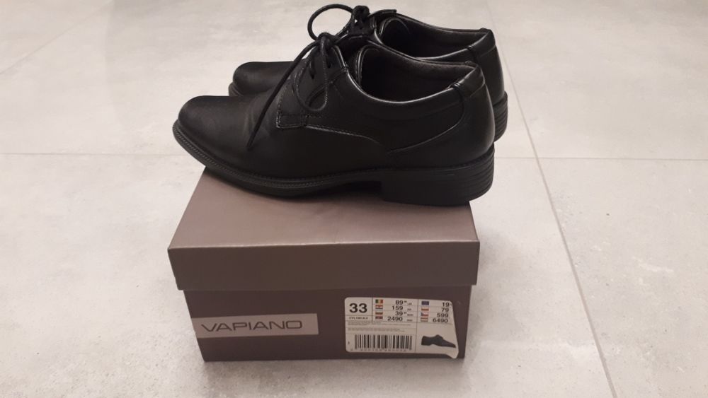 Eleganckie buty chłopięce r. 33