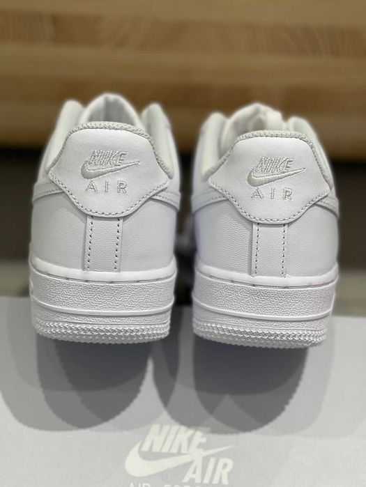 NIKE Air Force 1 07'Buty Sneakersy Sportowe r.42