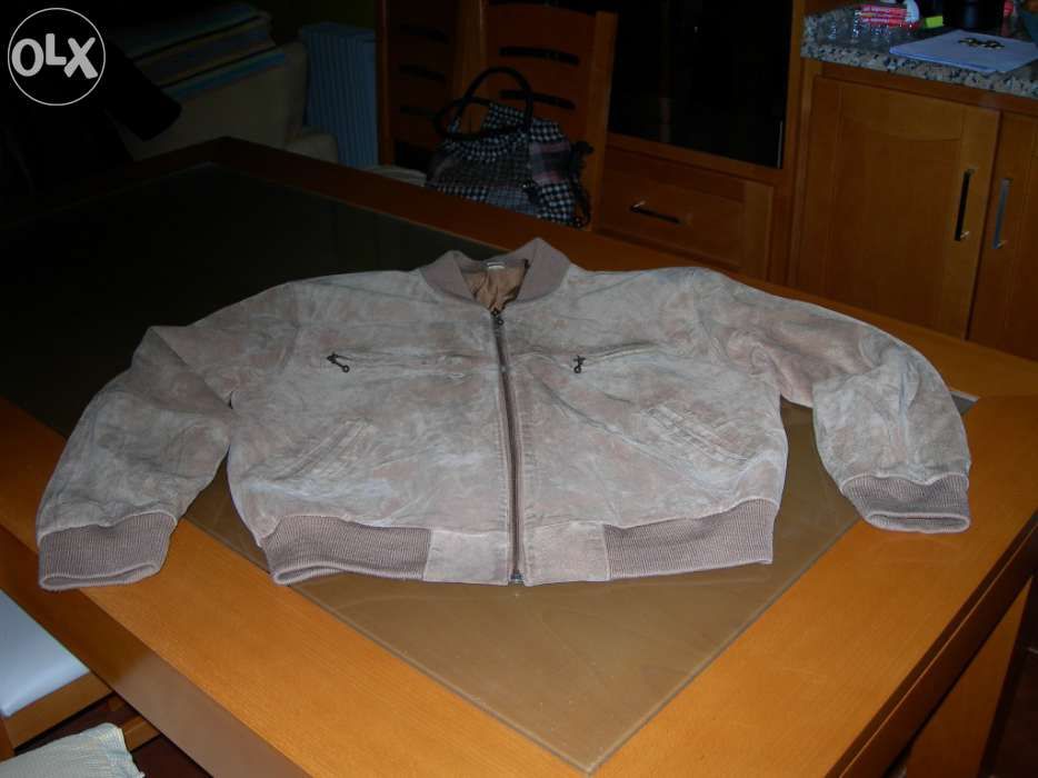 Vendo casaco em Pele