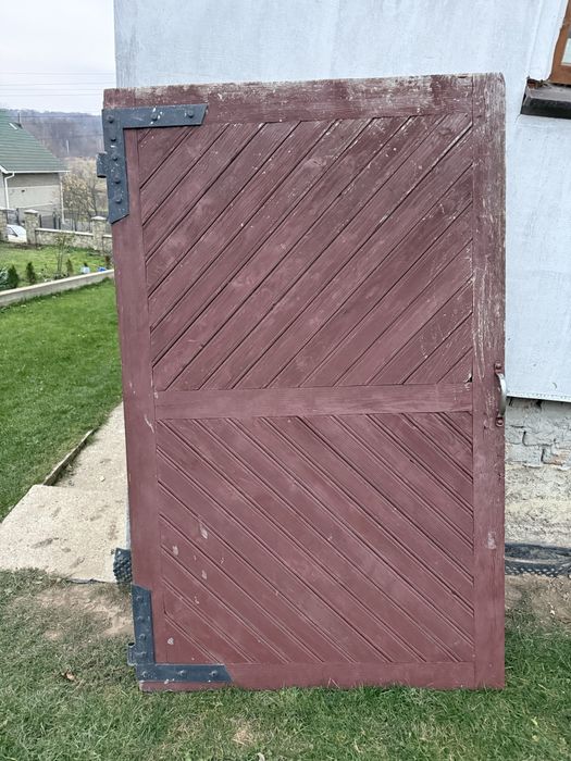 Гаражні ворота двері вживані деревяні