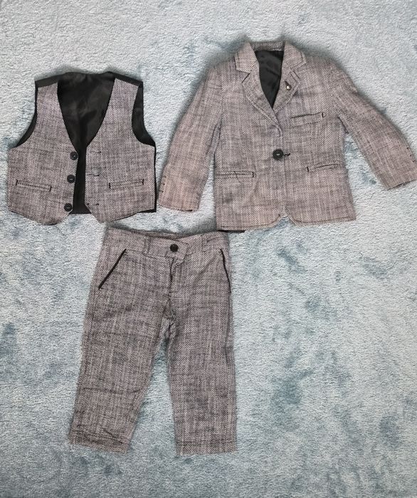 Garnitur dziecięcy 3 częściowy r. 80-86 marynarka kamizelka spodnie