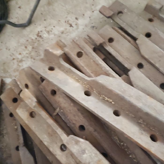 Продам Зєднувачі до рельси Р33 і інші рельси.30шт